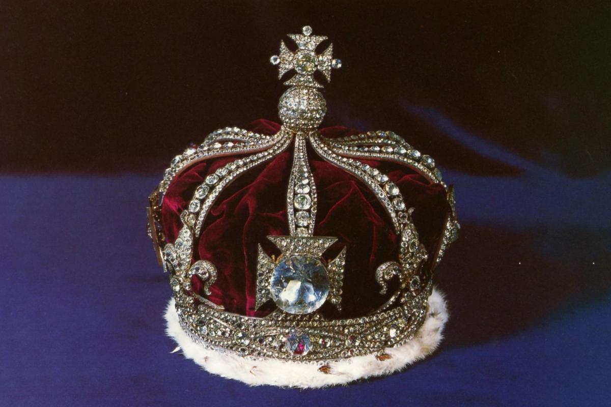 A picture of the Koh-i-Noor diamond against a navy background. 