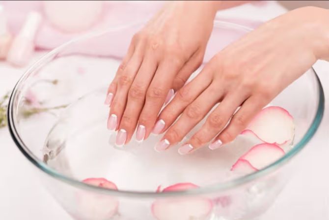 Manicure Secrets: How to Apply Nail Polish Properly 1