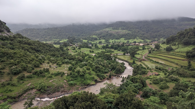 Scenic Viewpoints and Photography Spots in Bhimashankar