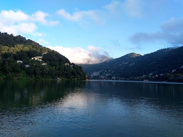 Naini Lake - one of the Top 5 Lakes in Uttarakhand