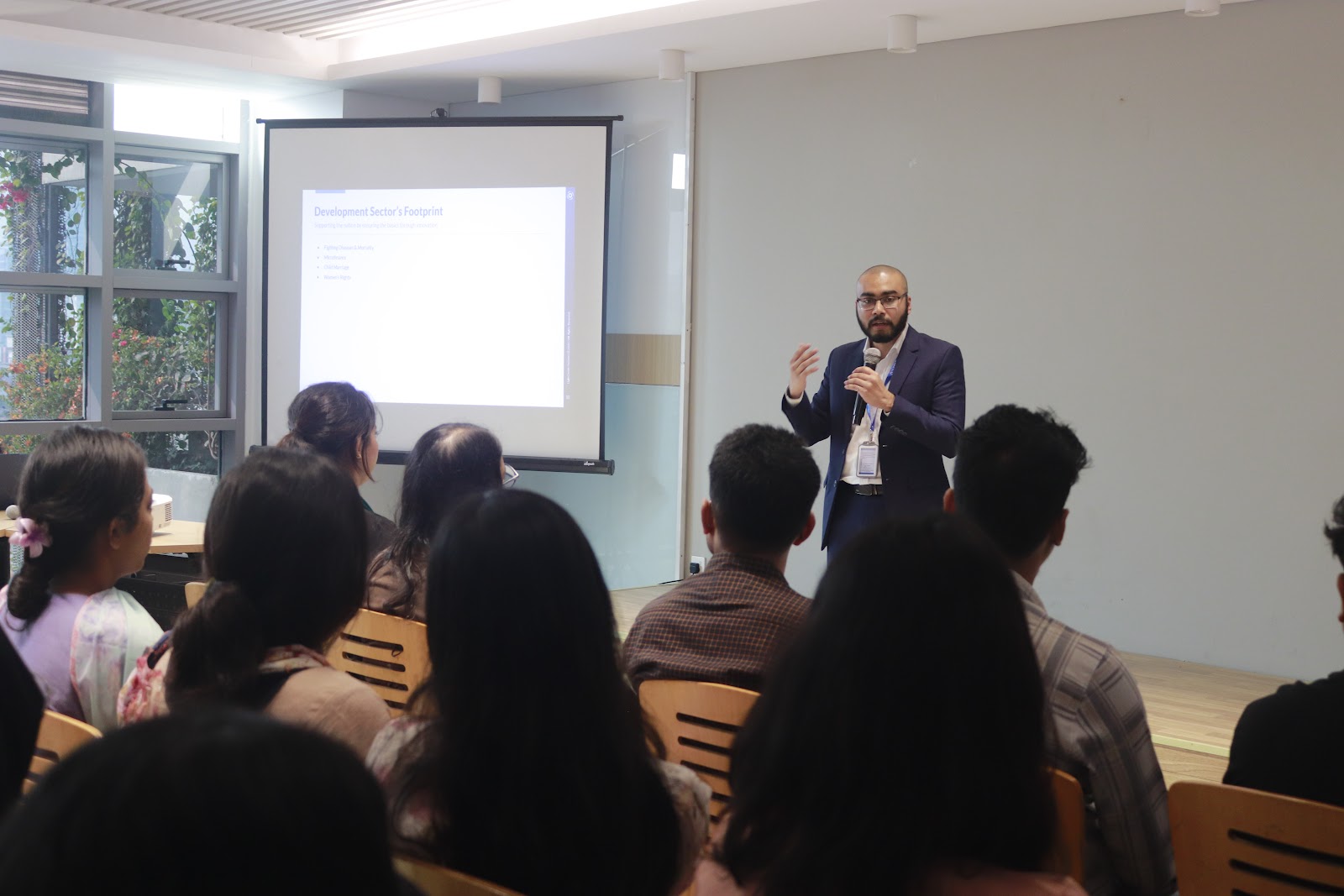 Md. Mubassir Rahman, Principal Business Consultant & Portfolio Manager speaking to the students