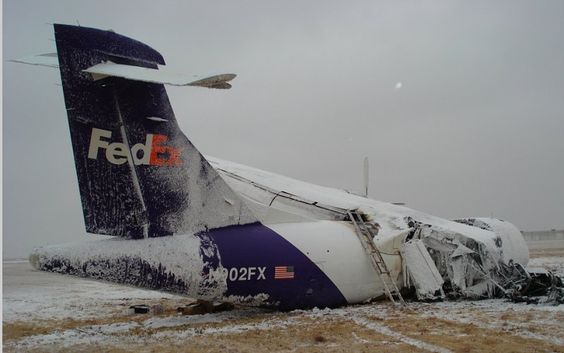 Boeing FedEx plane crash
