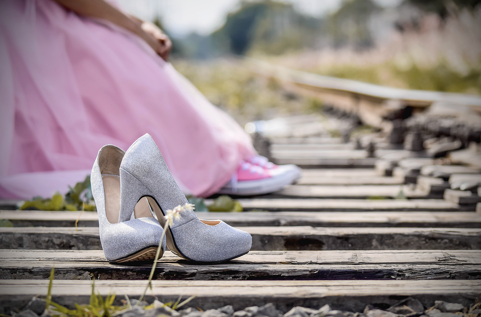 ladies low-heeled dress shoes
