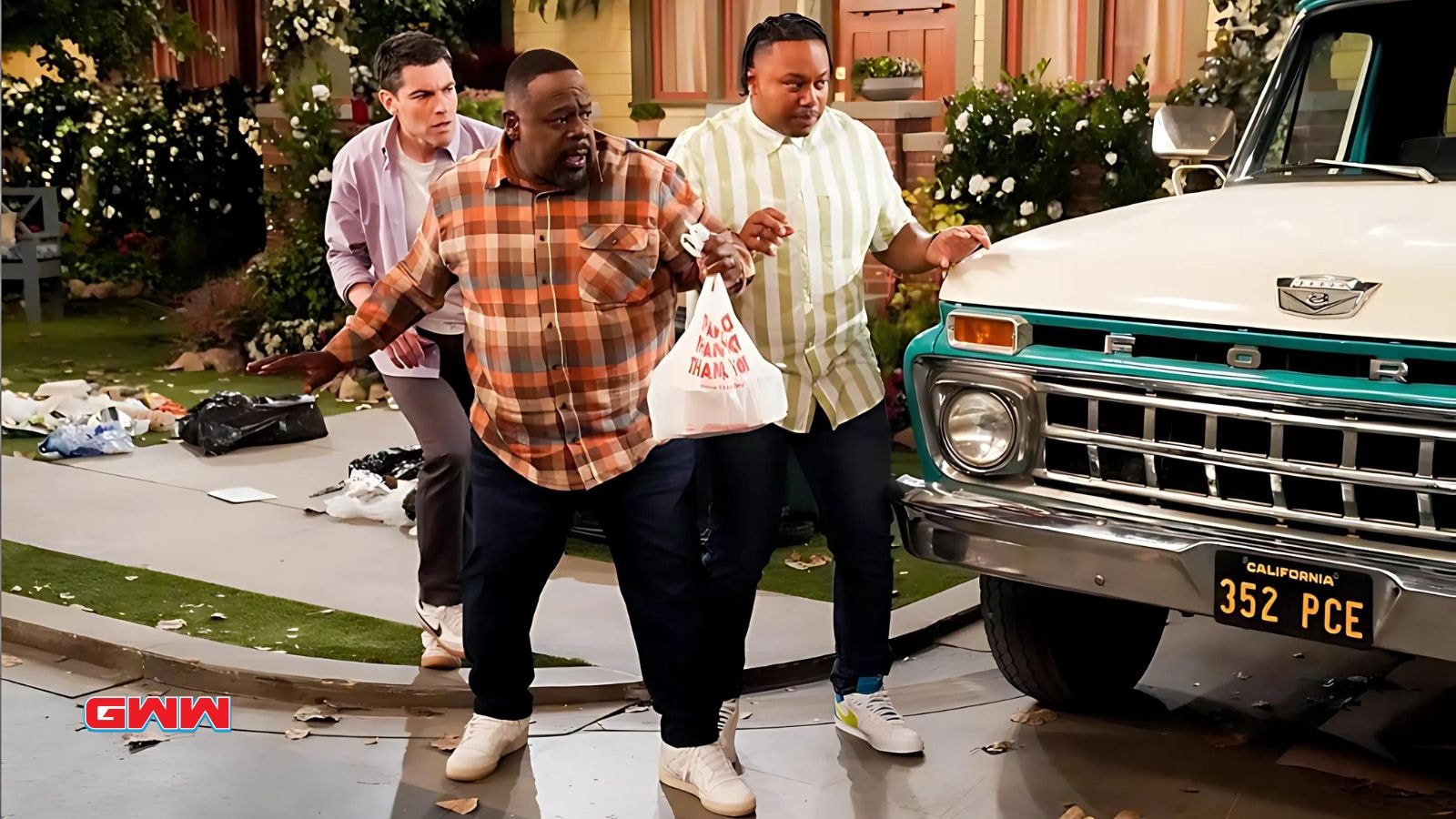 Cedric the Entertainer, Max Greenfield and Marcel Spears in the Neighborhood