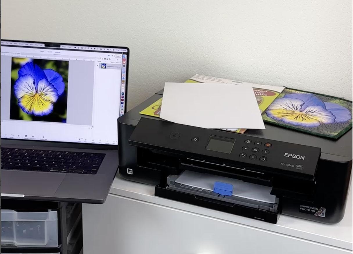 A printer and a computer on a desk

AI-generated content may be incorrect.