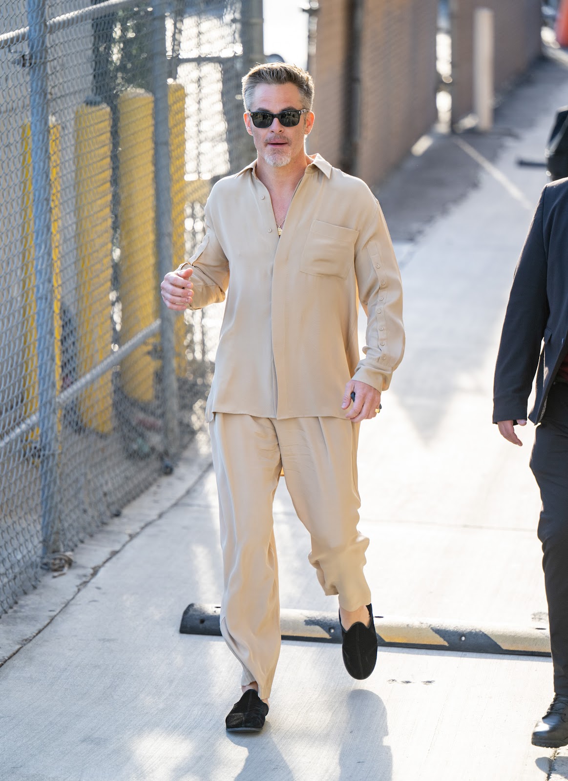 Chris Pine seen at "Jimmy Kimmel Live" on March 27, 2023 in Los Angeles, California. | Source: Getty Images