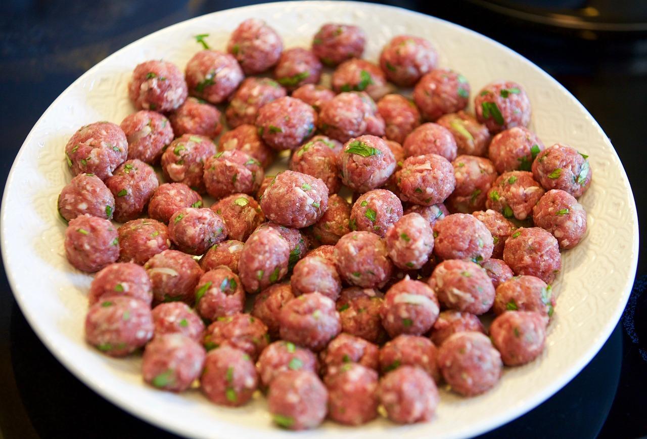 Spicy Meatballs: Crunchy and Flavor-Packed