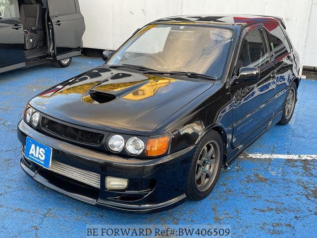 Toyota Starlet
Black
Glanza
Front
