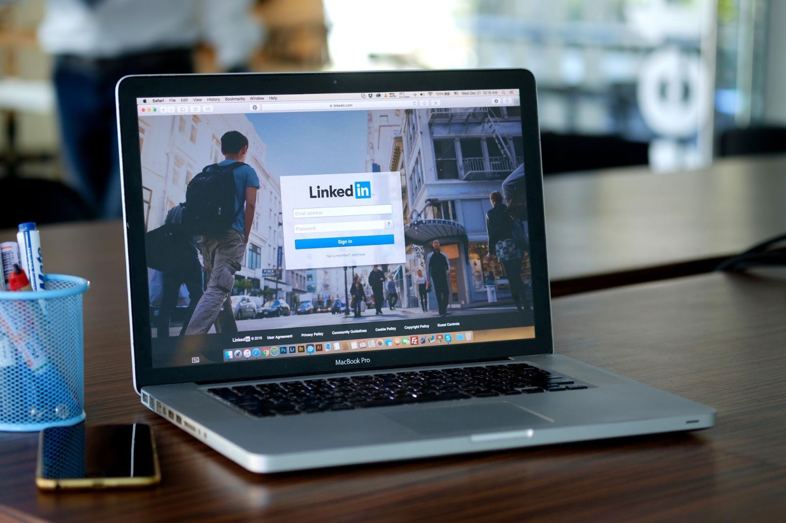 Useful Tips To Maximise Your LinkedIn Presence