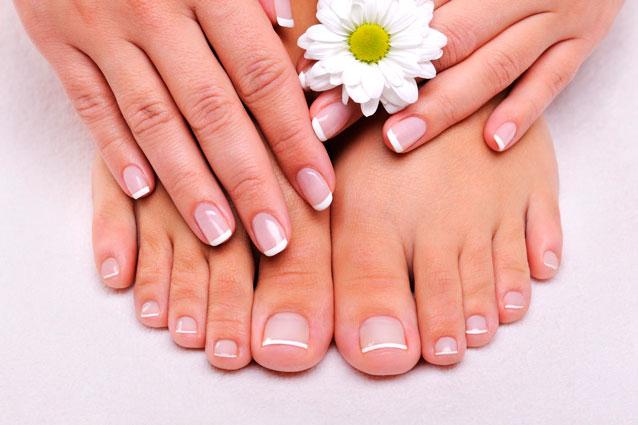 Manicure e Pedicure - Studio Andréa Aronne