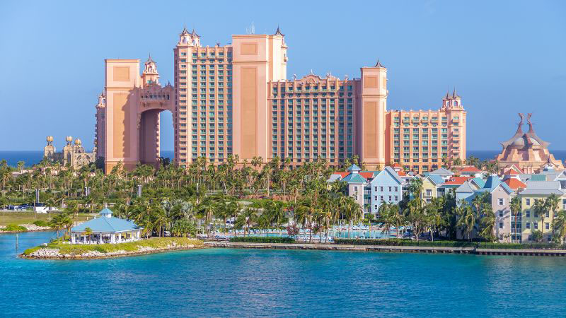 Vista del lujoso Atlantis Resort en las Bahamas