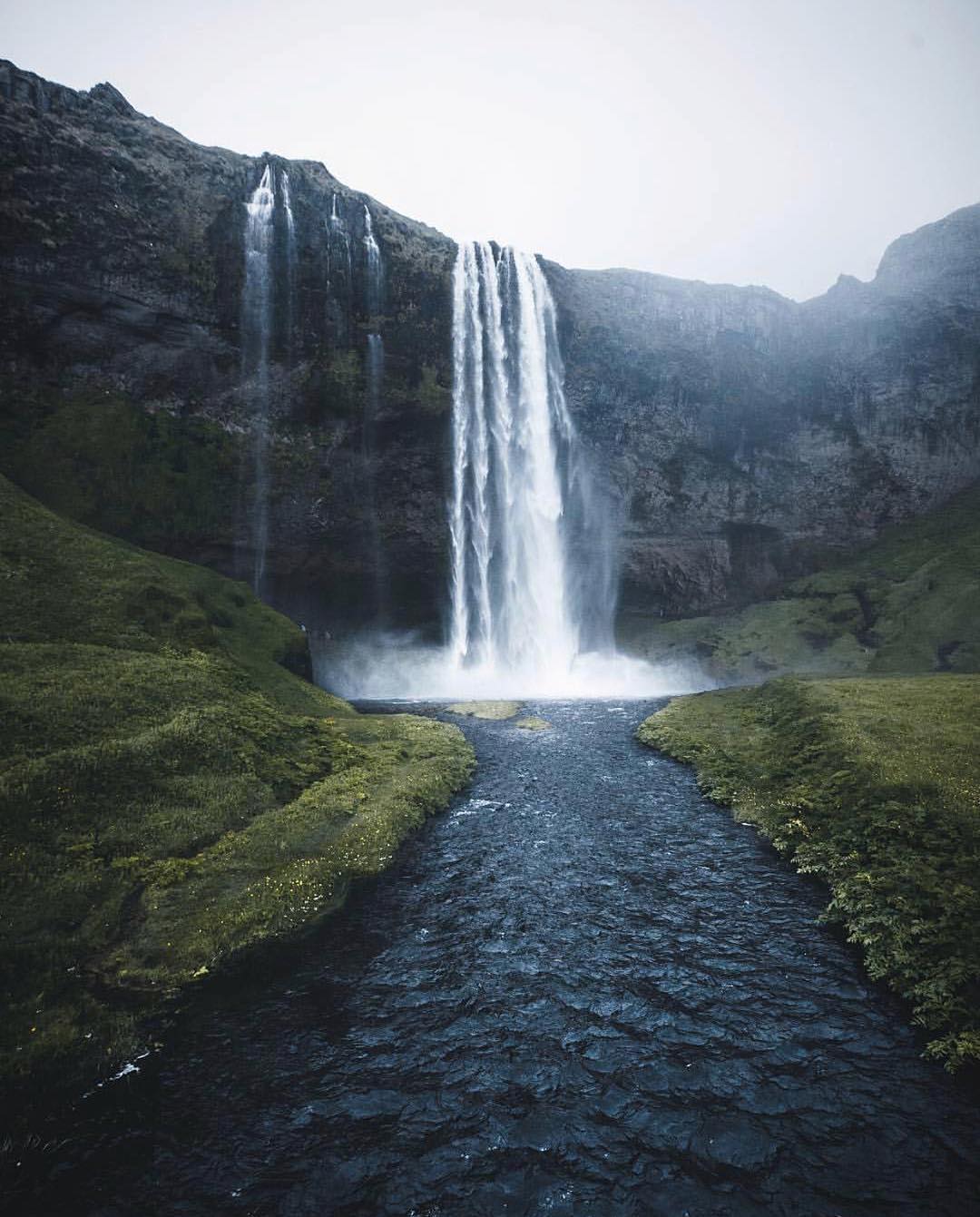 Seljalandsfoss Waterfall