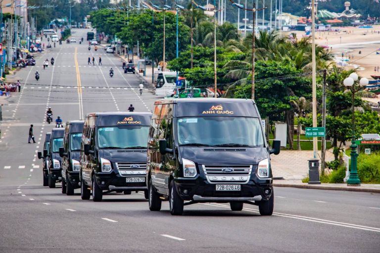 Xe Anh Quốc - Xe Limousine Sài Gòn đi Vũng Tàu