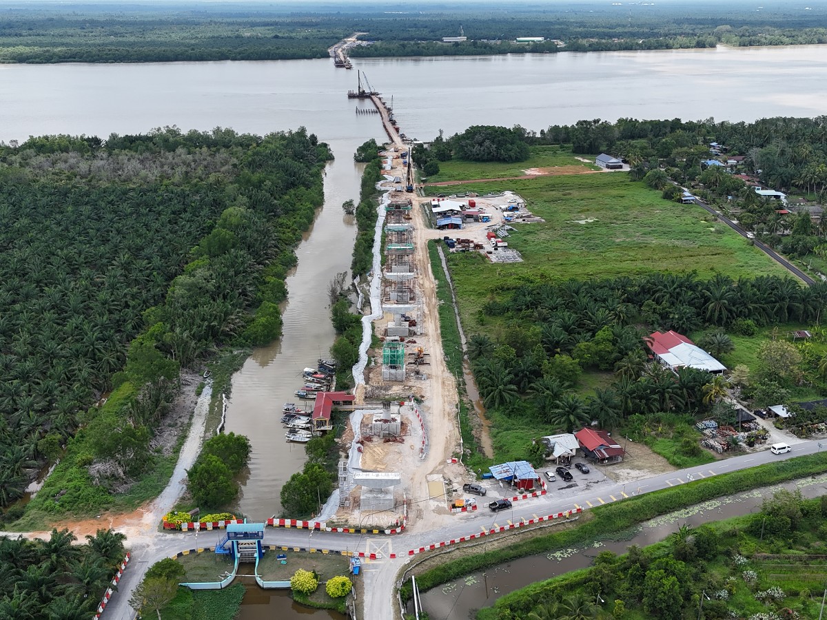 Jambatan Sungai Air Tawar