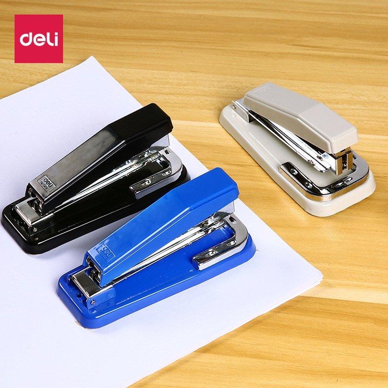 A group of staplers on a table

AI-generated content may be incorrect.