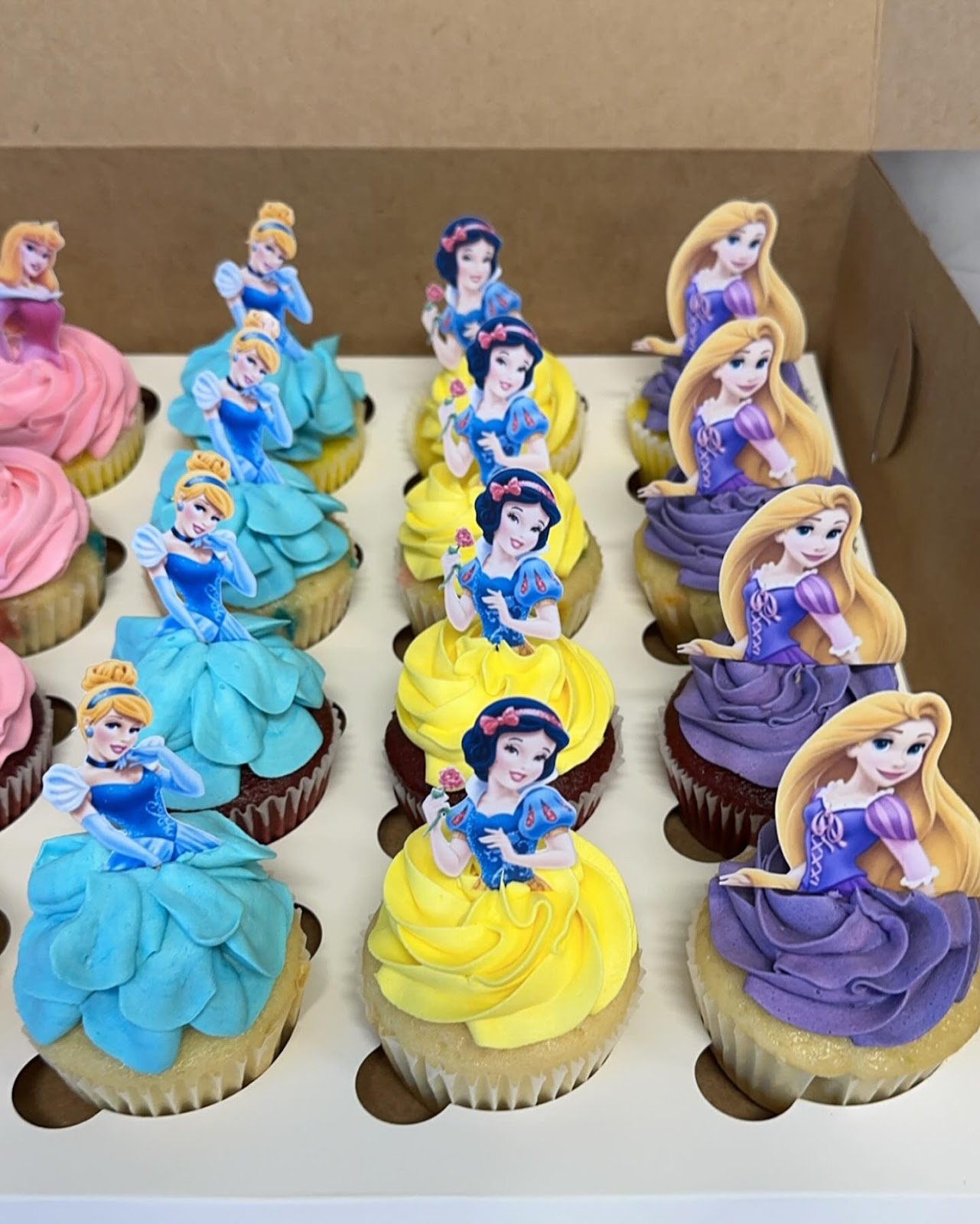 Princess-Themed Cupcakes at Auberge de Cendrillon