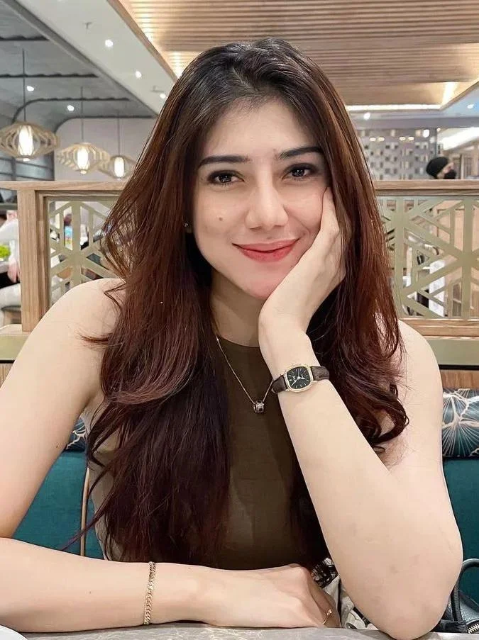 Gadis Cantik yang Membuatmu Lupa Segalanya, gadis cantik, lupa segalanya, cewek seksi
