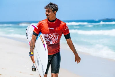 Samuel Pupo assegura sua posição no primeiro lugar do ranking (Fogo: Thiago Diz/World Surf League)