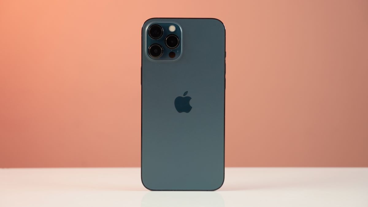 iPhone 12 Pro Max toát lên vẻ sang trọng, cuốn hút
