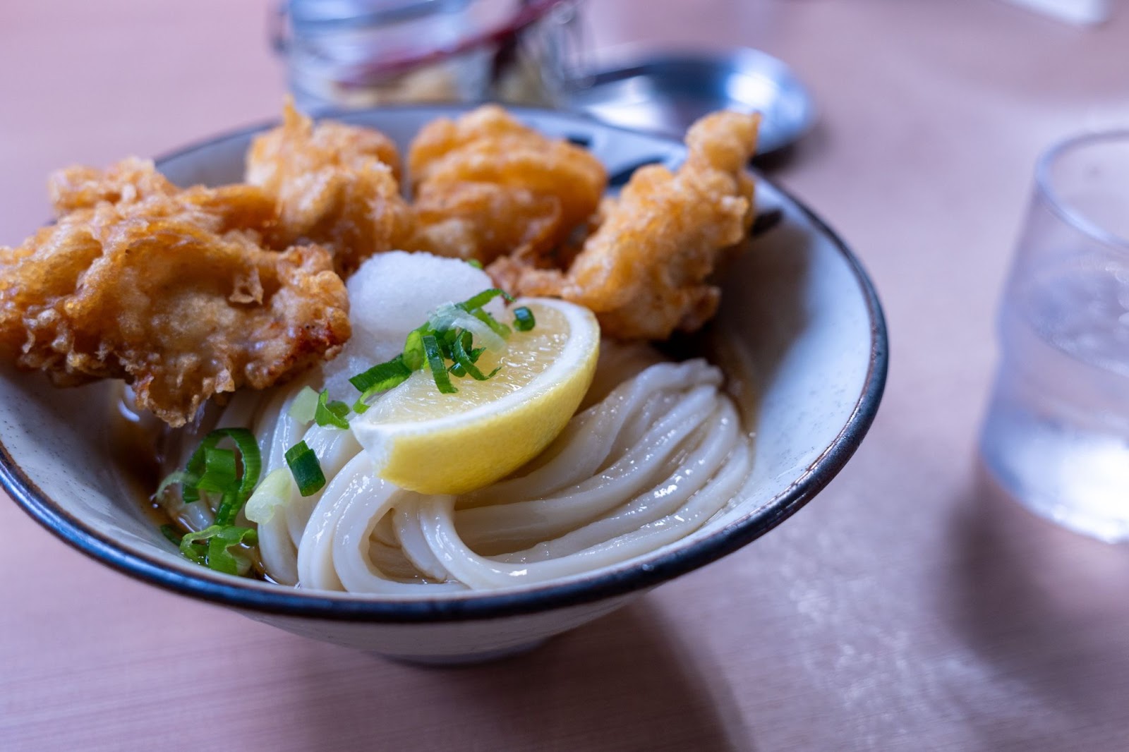 麦香名物とり天ぶっかけ