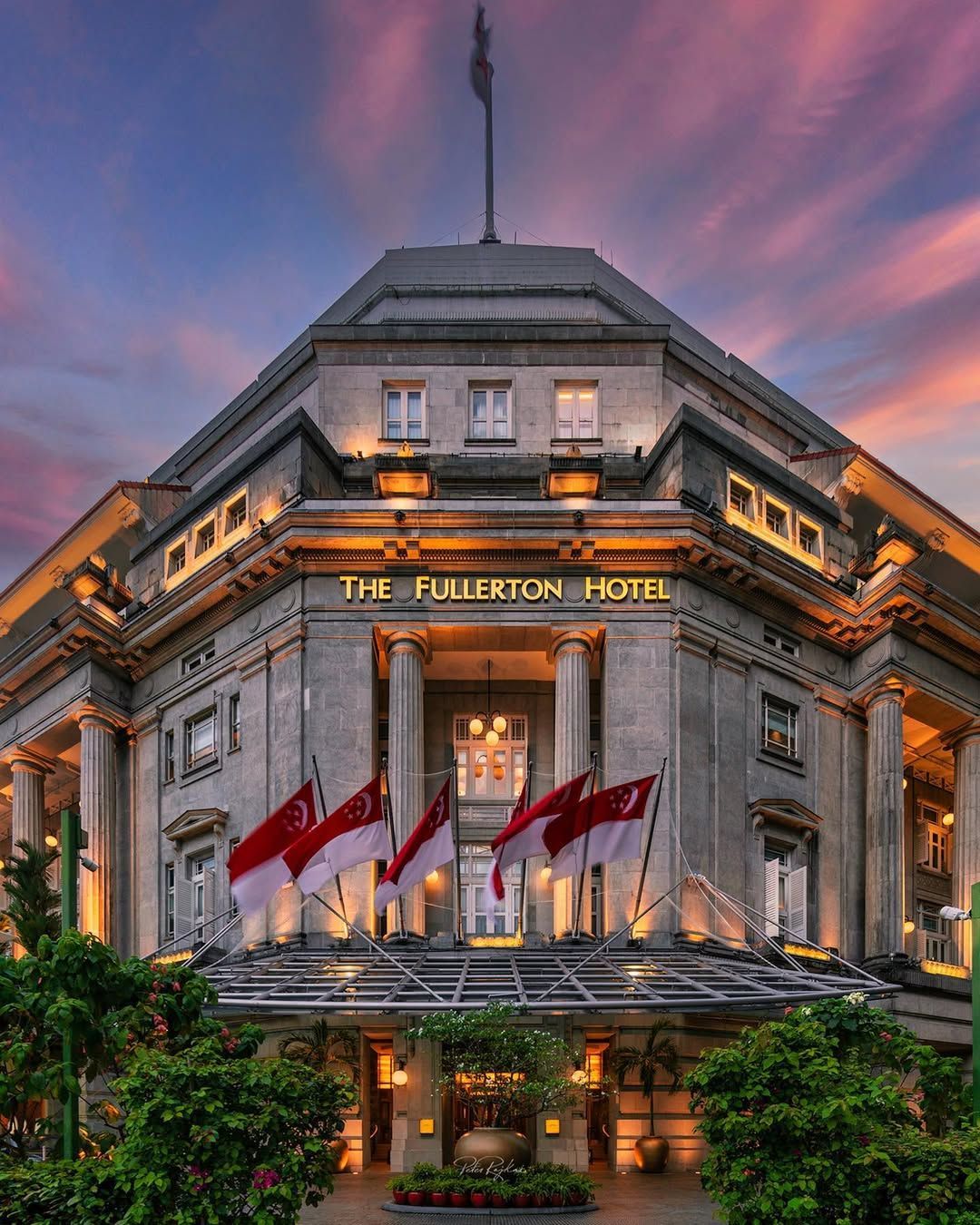 Fullerton Hotel
