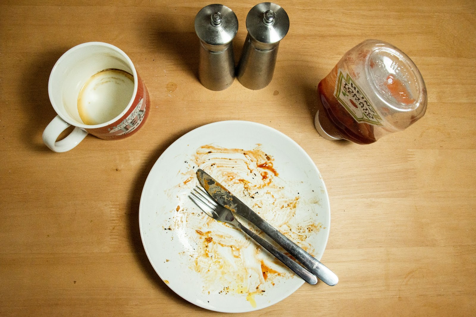 unwashed dishes