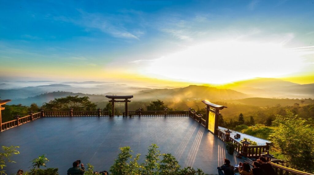 Địa điểm check in đẹp nhất tại Bảo Lộc. Chùa Linh Quy Pháp Ấn linh thiêng