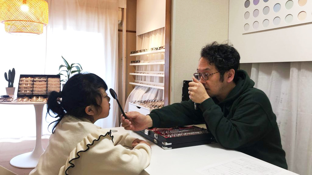 見出し2画像_嶋村吉洋社長が主催するワクセルのコラム_與良だいち_診察.jpg