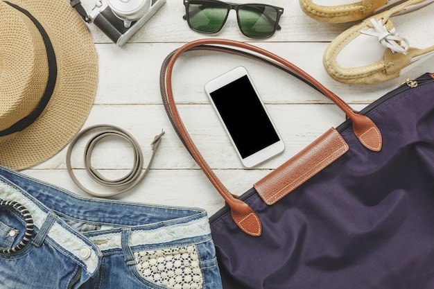 Fashion Accessories to Keep You Stylish on the Go
