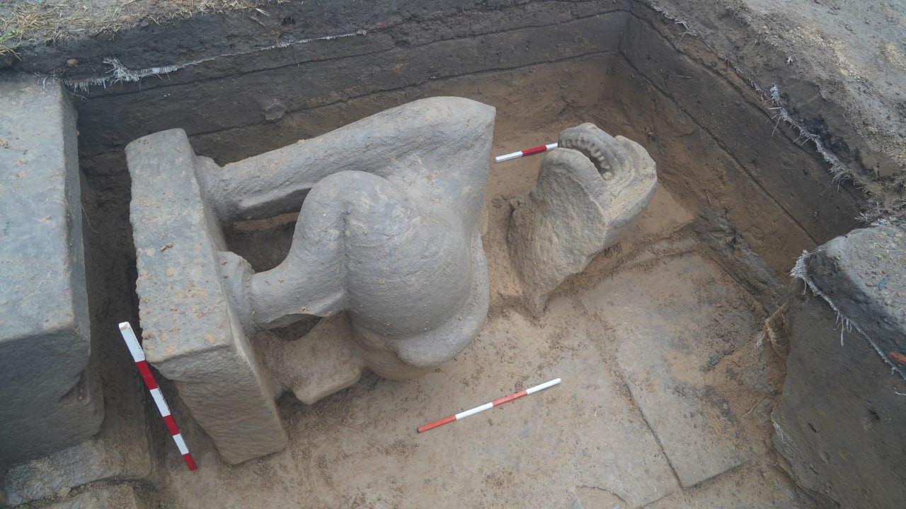 Ancient Lion 