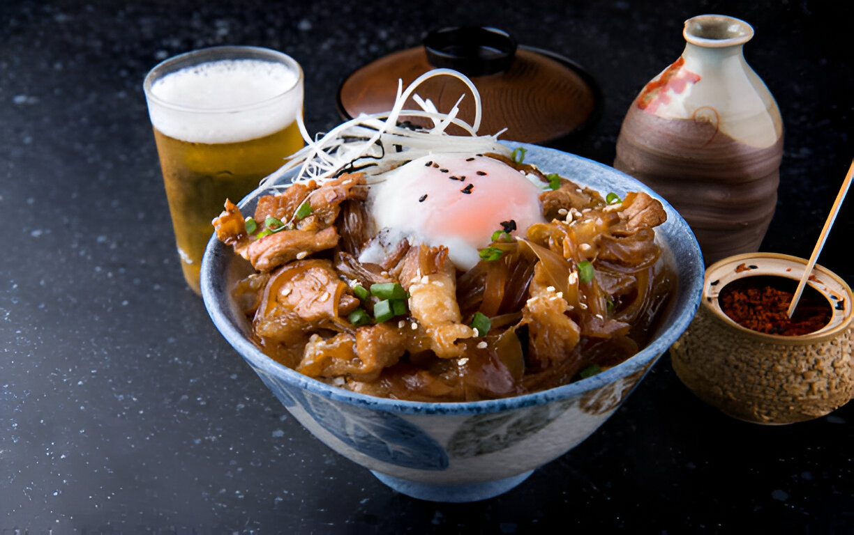 Gyudon dengan poached egg