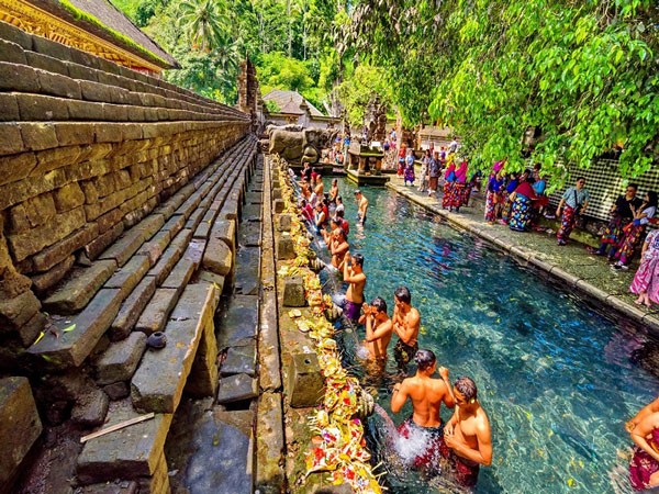 Đền Tampak Siring nổi tiếng với lối kiến trúc độc đáo tại Bali - PYS Travel