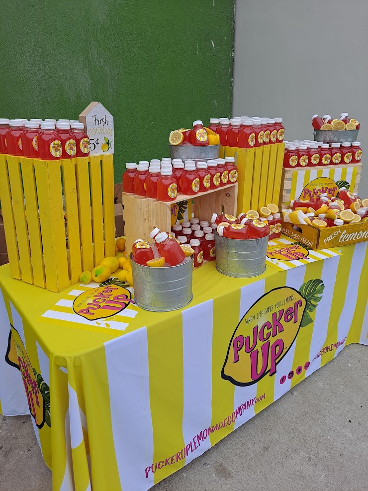 Pucker Up "Minis" Station (pictured above)